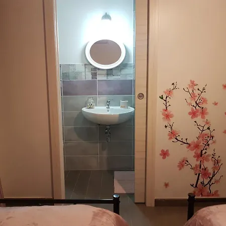 לינה וארוחת בוקר La Perla Bianca 3*