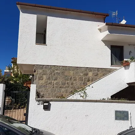 לינה וארוחת בוקר La Perla Bianca