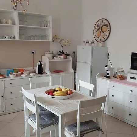 לינה וארוחת בוקר La Perla Bianca סאסארי