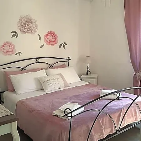 La Perla Bianca Bed & Breakfast